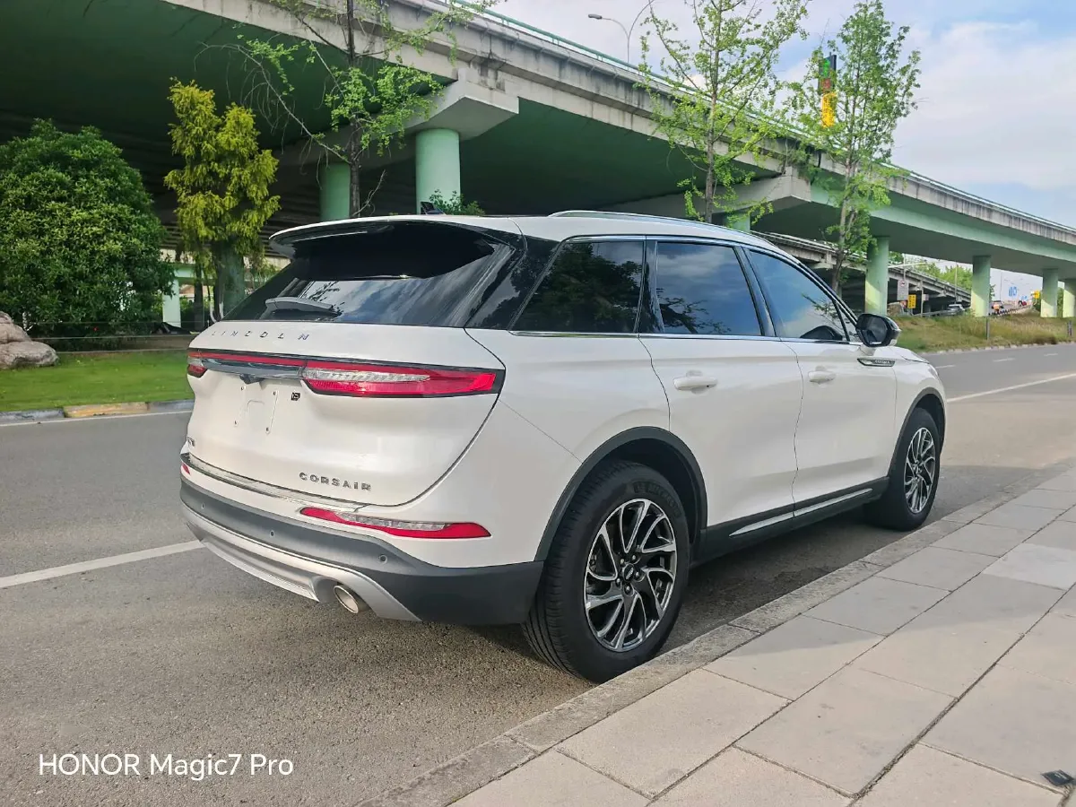 2021 Lincoln Corsair 2.0T 245HP L4 8AT,autocango,china used car exporter,china ev exporter,chinese used car exporter,chinese used ev exporter