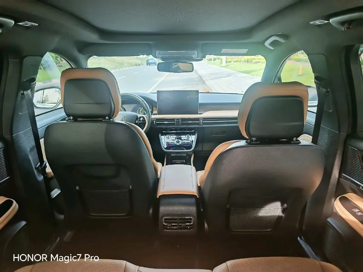 2021 Lincoln Corsair 2.0T 245HP L4 8AT,autocango,china used car exporter,china ev exporter,chinese used car exporter,chinese used ev exporter