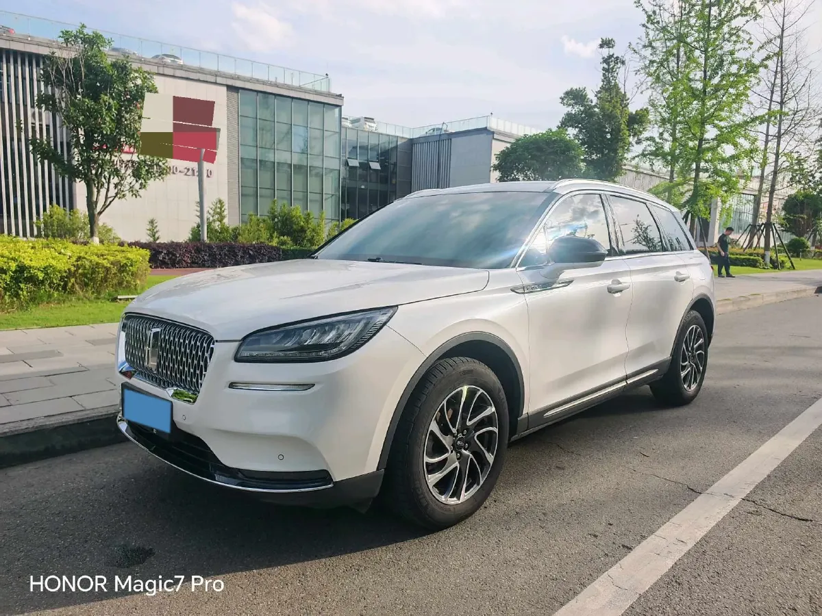 2021 Lincoln Corsair 2.0T 245HP L4 8AT,autocango,china used car exporter,china ev exporter,chinese used car exporter,chinese used ev exporter