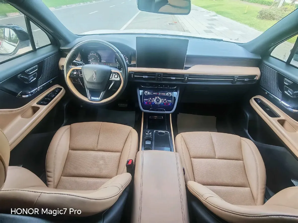 2021 Lincoln Corsair 2.0T 245HP L4 8AT,autocango,china used car exporter,china ev exporter,chinese used car exporter,chinese used ev exporter