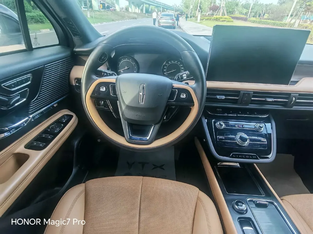 2021 Lincoln Corsair 2.0T 245HP L4 8AT,autocango,china used car exporter,china ev exporter,chinese used car exporter,chinese used ev exporter