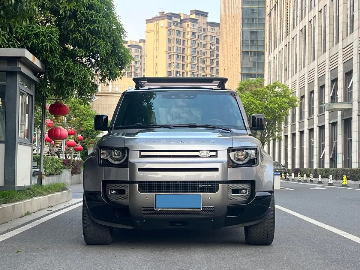 2022 Land Rover Defender 3.0T 400HP L6 8AT,autocango,china used car exporter,china ev exporter,chinese used car exporter,chinese used ev exporter
