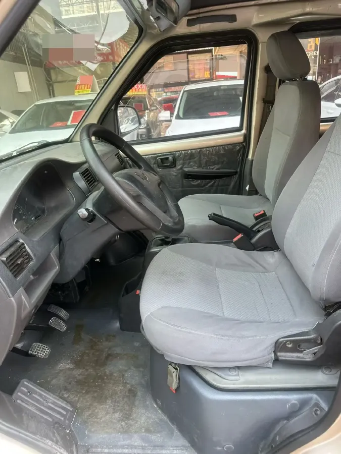 2019 WuLing RongGuang 1.5L 107HP L4 5MT,autocango,china used car exporter,china ev exporter,chinese used car exporter,chinese used ev exporter