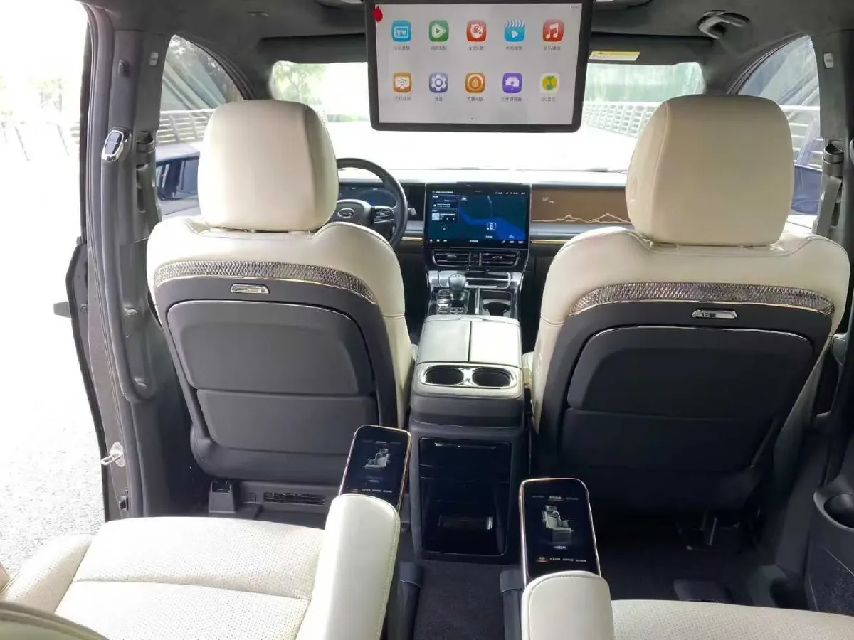 2023 GAC Trumpchi M8 2.0T 252HP L4 8AT,autocango,china used car exporter,china ev exporter,chinese used car exporter,chinese used ev exporter