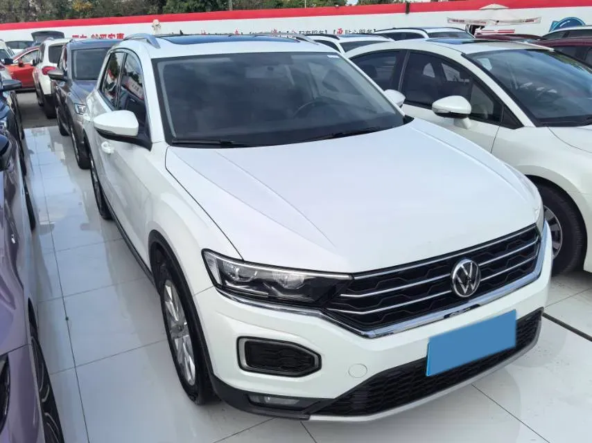 2022 Volkswagen T-Roc 1.4T 150HP L4 7DCT,autocango,china used car exporter,china ev exporter,chinese used car exporter,chinese used ev exporter