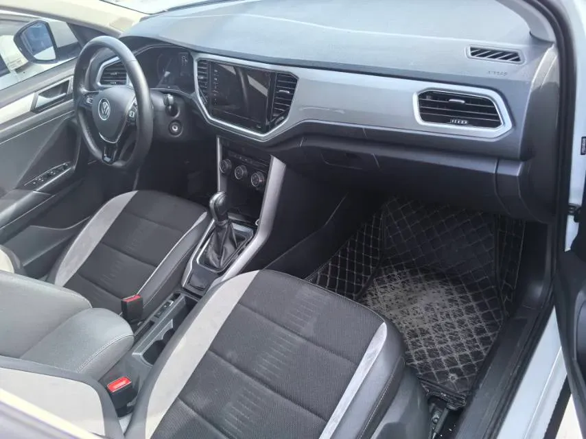 2022 Volkswagen T-Roc 1.4T 150HP L4 7DCT,autocango,china used car exporter,china ev exporter,chinese used car exporter,chinese used ev exporter