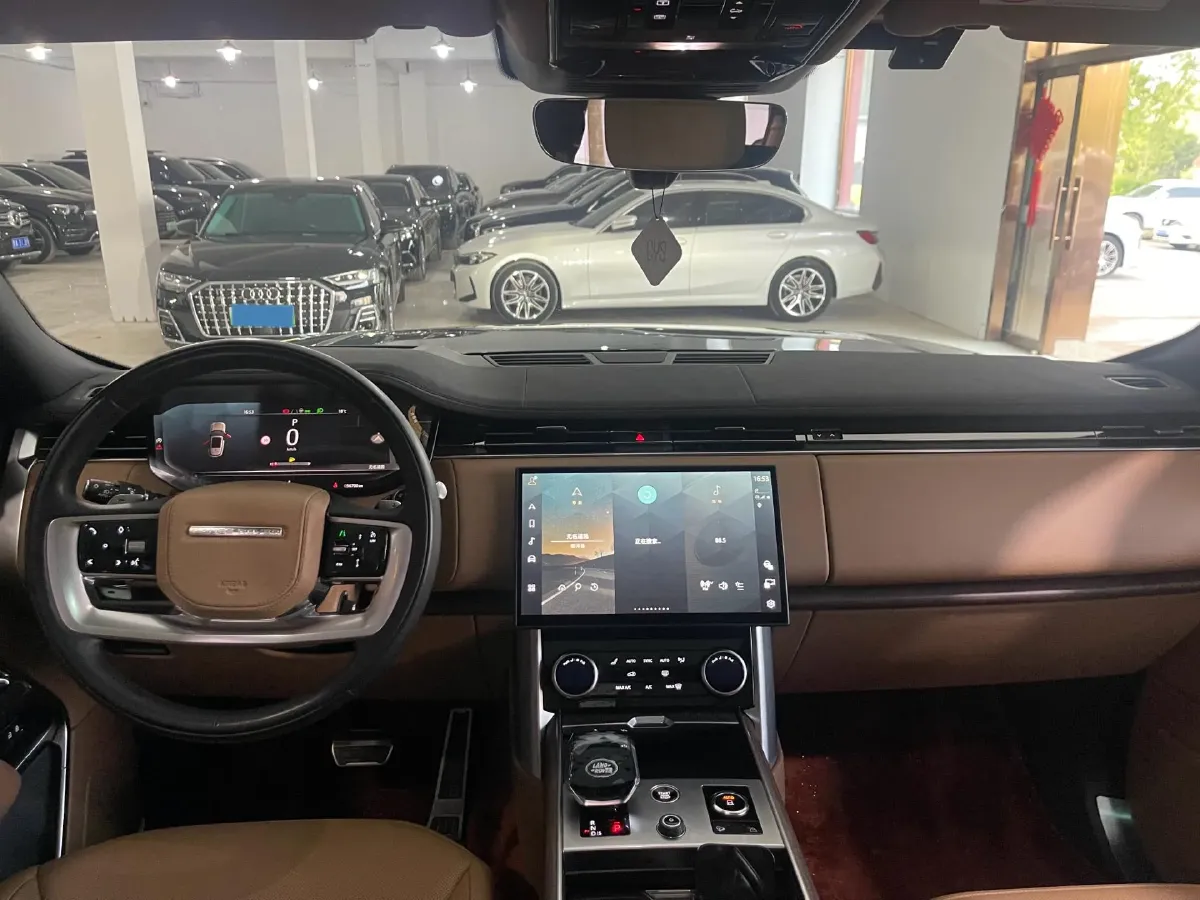 2024 Land Rover Range Rover 3.0T 400HP L6 8AT,autocango,china used car exporter,china ev exporter,chinese used car exporter,chinese used ev exporter