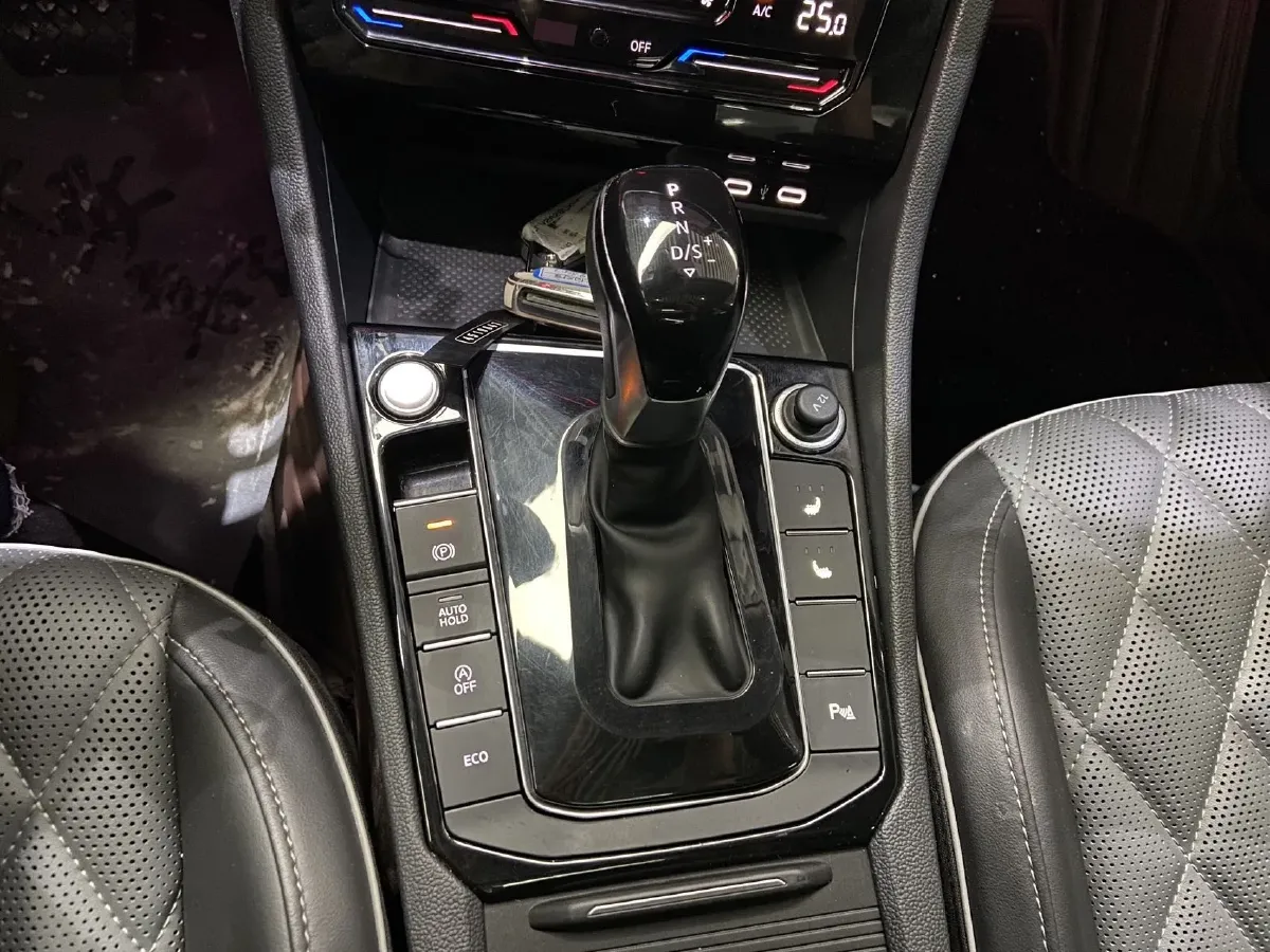 2023 Volkswagen Sagitar 1.4T 150HP L4 7DCT,autocango,china used car exporter,china ev exporter,chinese used car exporter,chinese used ev exporter