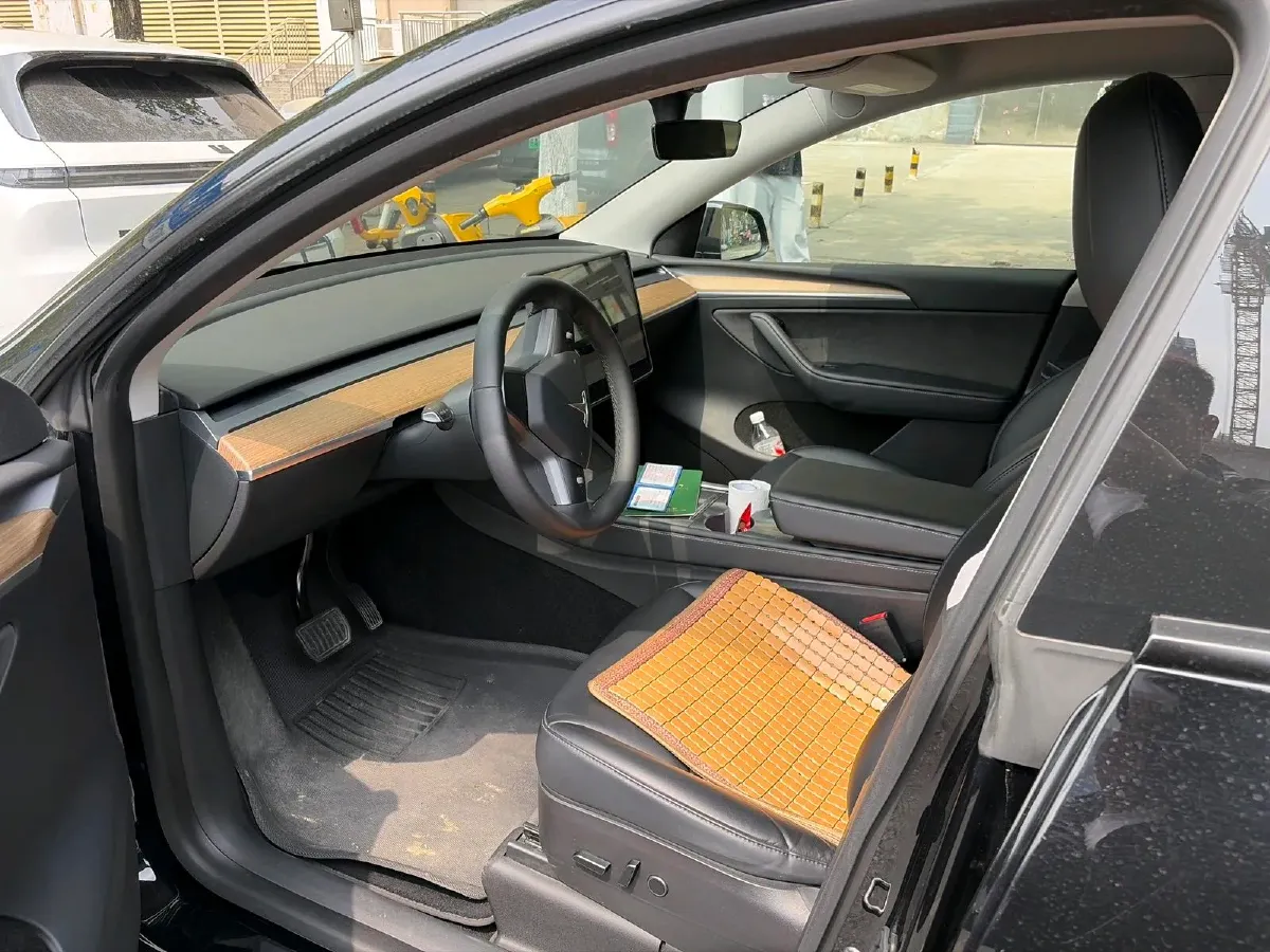 2022 Tesla Model Y BEV 60KWH,autocango,china used car exporter,china ev exporter,chinese used car exporter,chinese used ev exporter