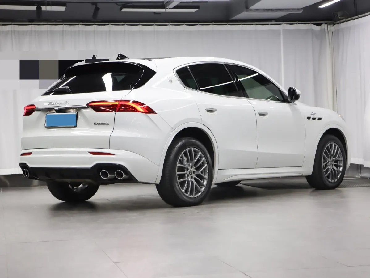 2023 Maserati Grecale 2.0T 300HP L4 8AT,autocango,china used car exporter,china ev exporter,chinese used car exporter,chinese used ev exporter