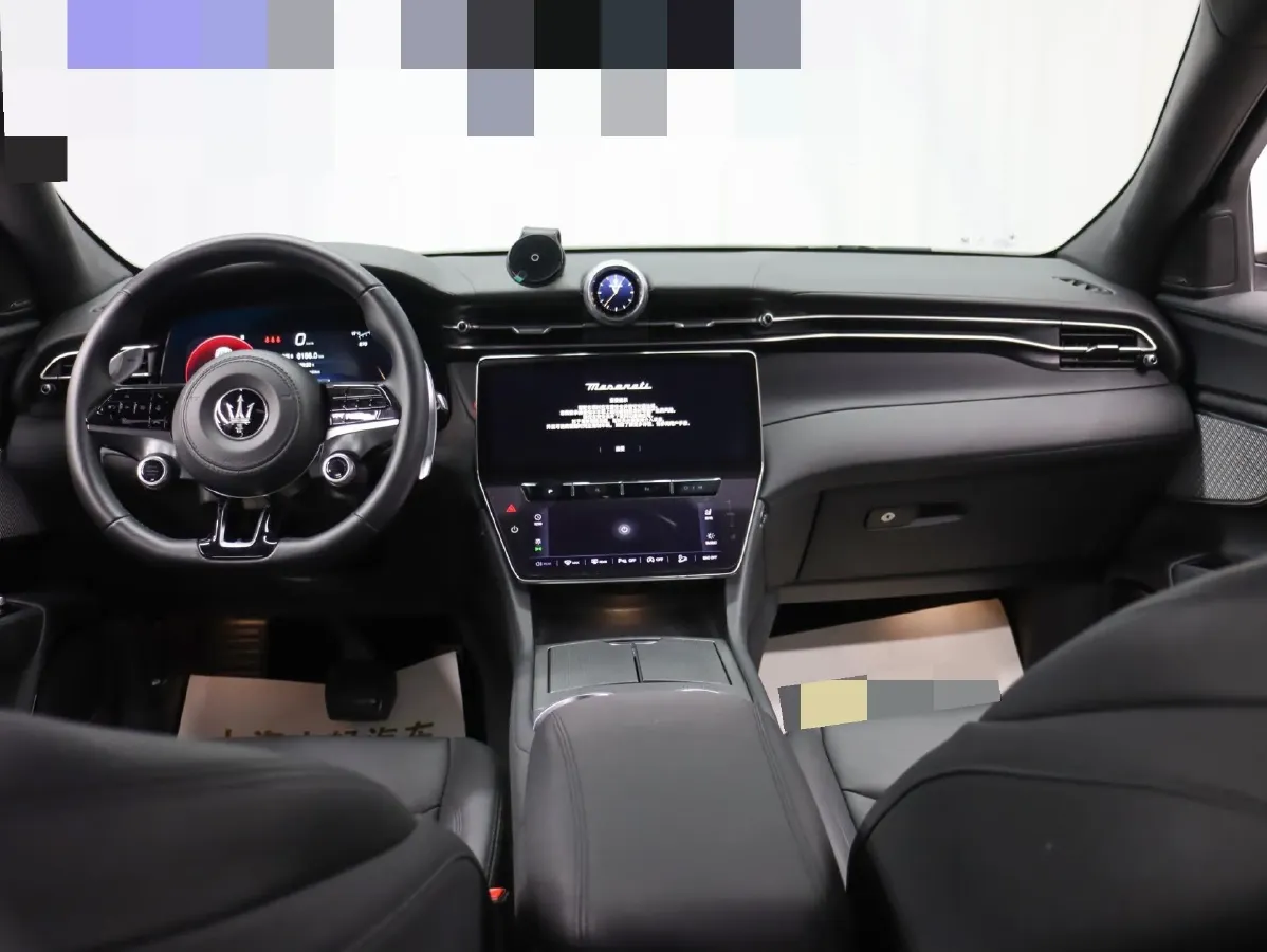 2023 Maserati Grecale 2.0T 300HP L4 8AT,autocango,china used car exporter,china ev exporter,chinese used car exporter,chinese used ev exporter