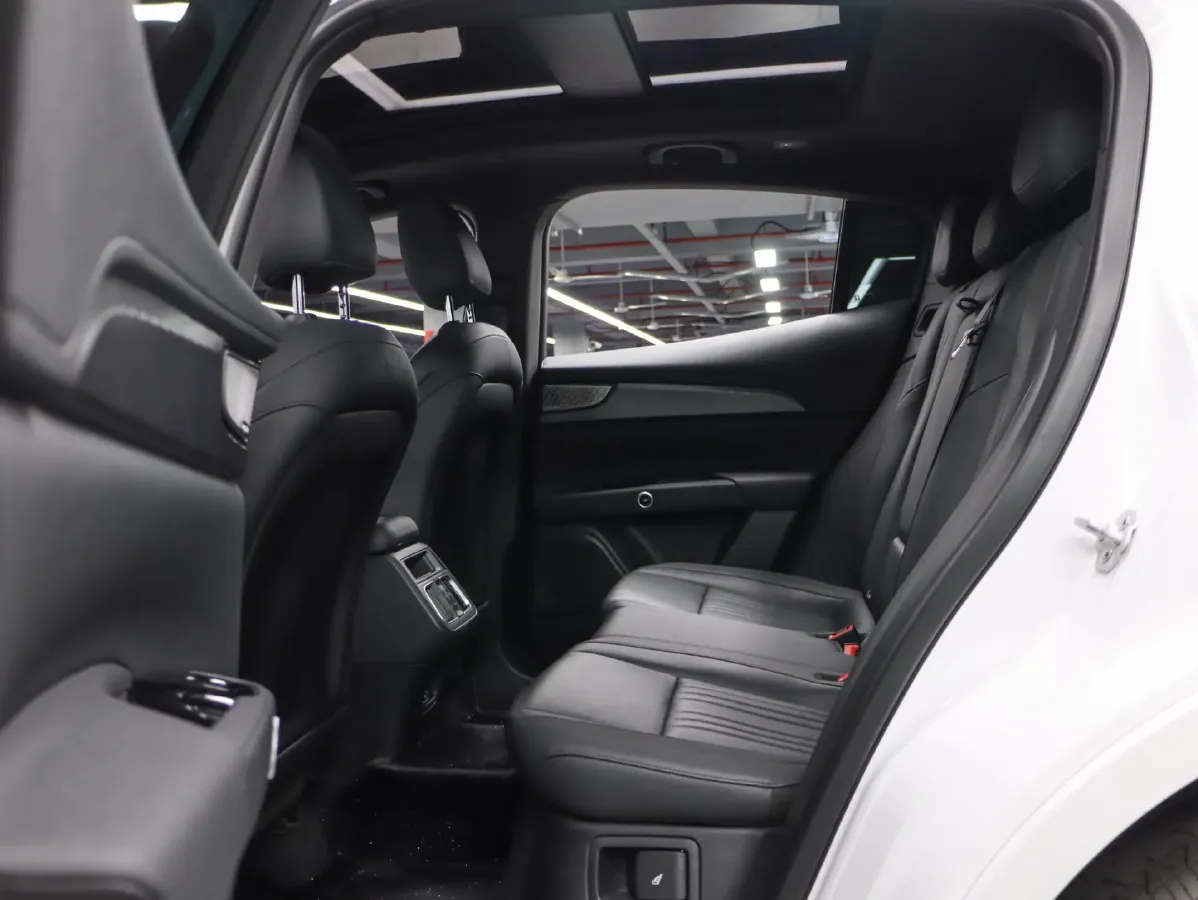 2023 Maserati Grecale 2.0T 300HP L4 8AT,autocango,china used car exporter,china ev exporter,chinese used car exporter,chinese used ev exporter