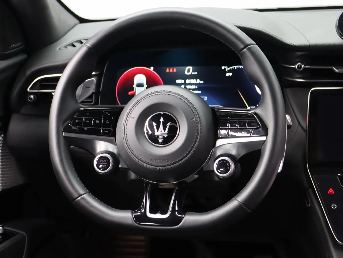 2023 Maserati Grecale 2.0T 300HP L4 8AT,autocango,china used car exporter,china ev exporter,chinese used car exporter,chinese used ev exporter