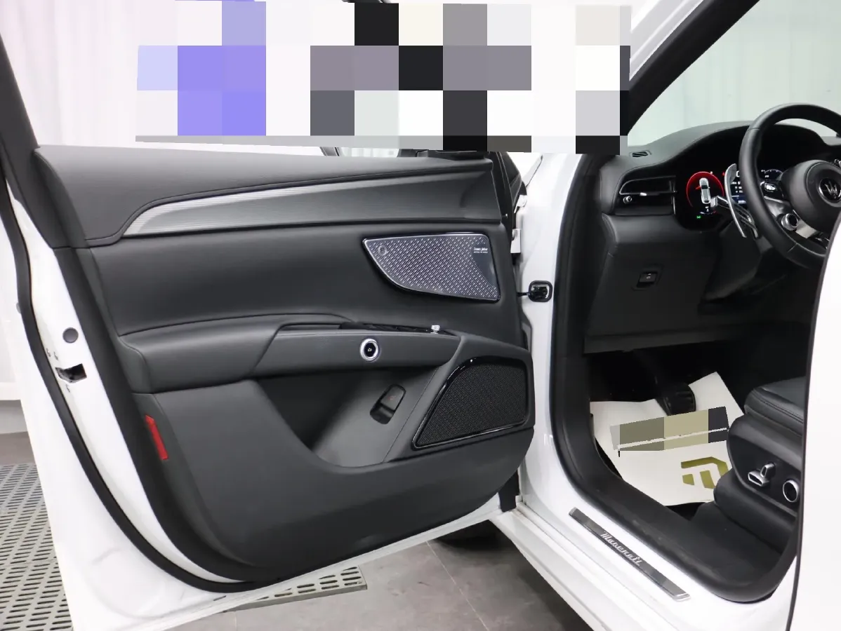 2023 Maserati Grecale 2.0T 300HP L4 8AT,autocango,china used car exporter,china ev exporter,chinese used car exporter,chinese used ev exporter