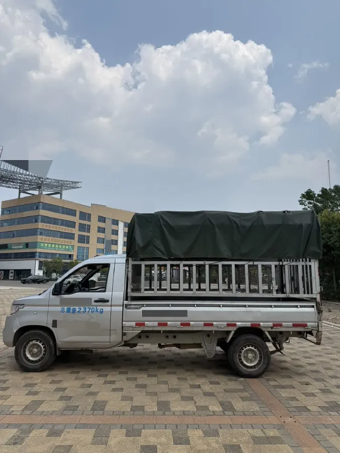 2022 WuLing RongGuang New Truck 1.8L 125HP L4 5MT,autocango,china used car exporter,china ev exporter,chinese used car exporter,chinese used ev exporter