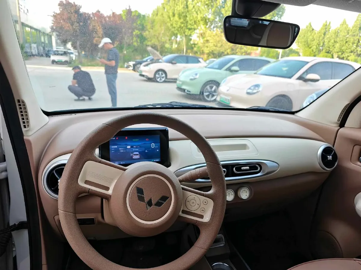 2025 WuLing HongGuang MINI EV BEV 16.2KWH,autocango,china used car exporter,china ev exporter,chinese used car exporter,chinese used ev exporter