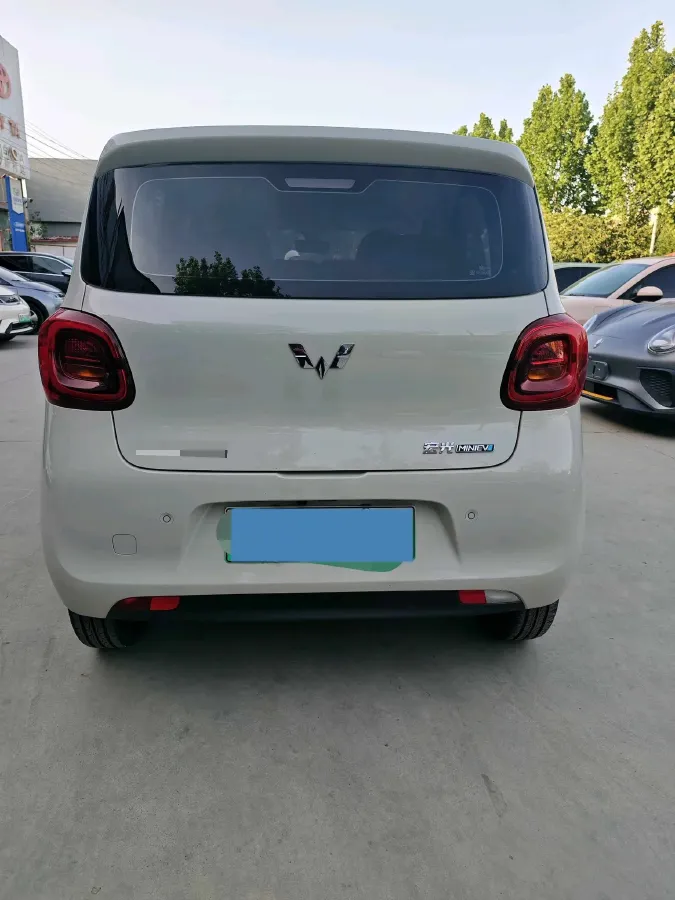 2025 WuLing HongGuang MINI EV BEV 16.2KWH,autocango,china used car exporter,china ev exporter,chinese used car exporter,chinese used ev exporter