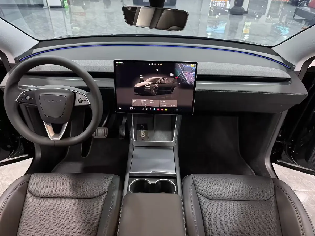 2025 Tesla Model Y BEV 62.5KWH,autocango,china used car exporter,china ev exporter,chinese used car exporter,chinese used ev exporter