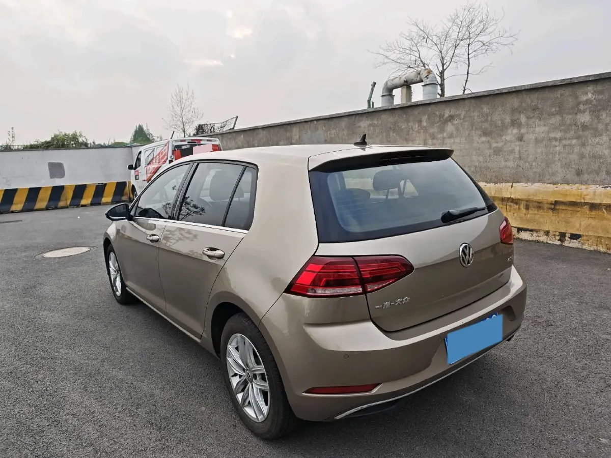 2018 Volkswagen Golf 1.6L 110HP L4 6AT,autocango,china used car exporter,china ev exporter,chinese used car exporter,chinese used ev exporter
