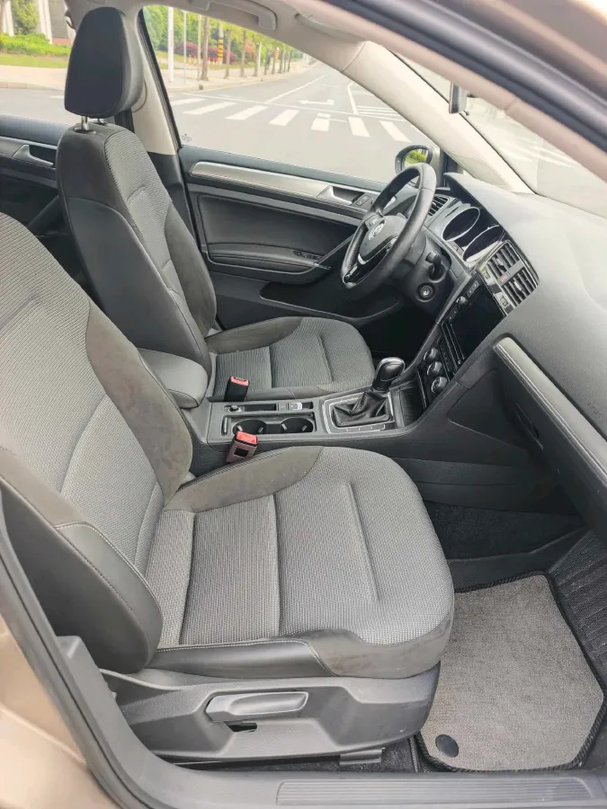 2018 Volkswagen Golf 1.6L 110HP L4 6AT,autocango,china used car exporter,china ev exporter,chinese used car exporter,chinese used ev exporter