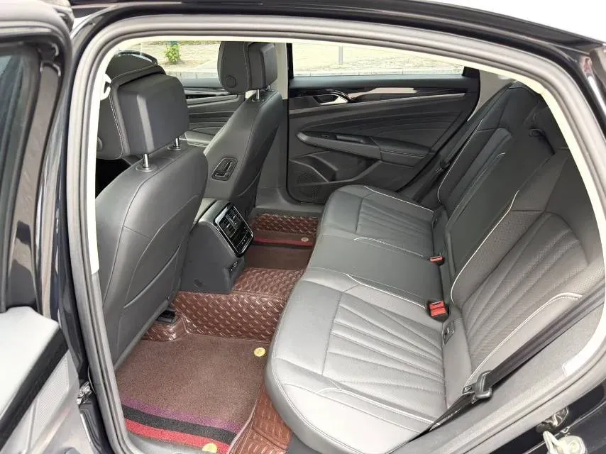 2024 Volkswagen Passat 2.0T 186HP L4 7DCT,autocango,china used car exporter,china ev exporter,chinese used car exporter,chinese used ev exporter