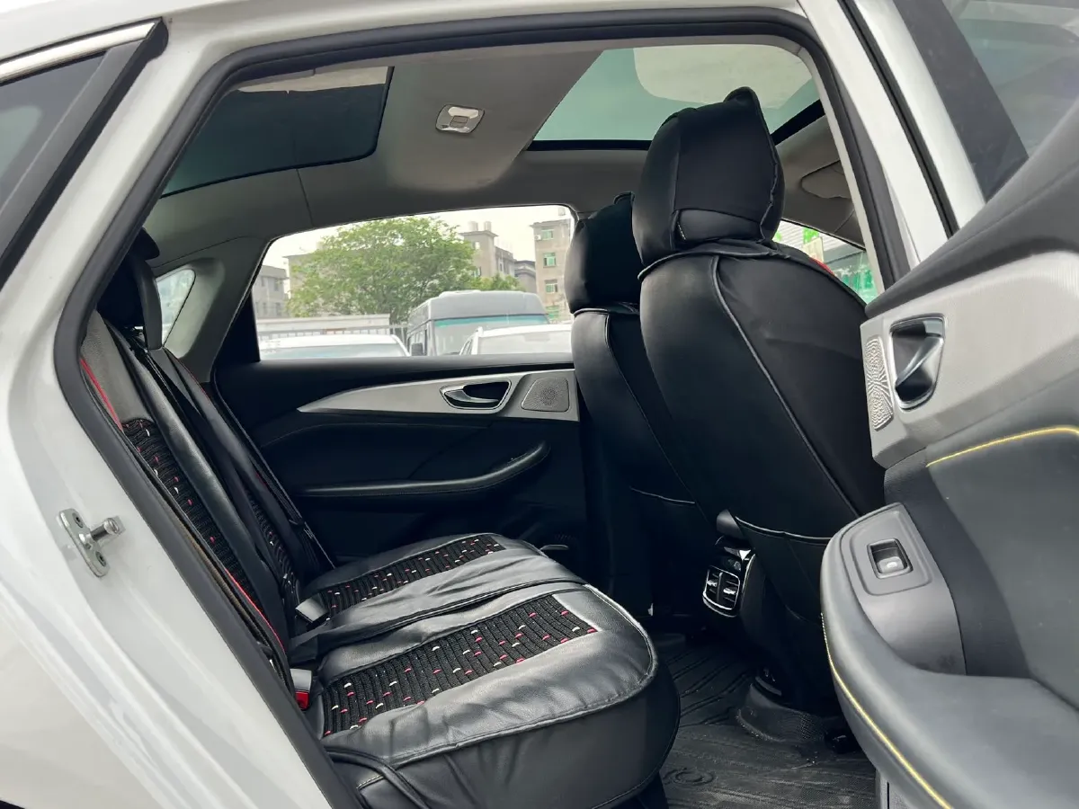 2024 JMC DaDao 2.3T 177HP L4 8AT,autocango,china used car exporter,china ev exporter,chinese used car exporter,chinese used ev exporter