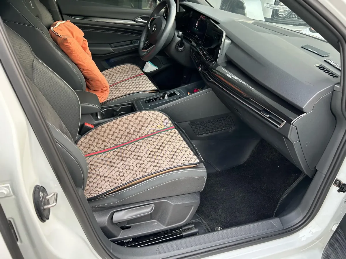 2023 Volkswagen Golf 1.4T 150HP L4 7DCT,autocango,china used car exporter,china ev exporter,chinese used car exporter,chinese used ev exporter