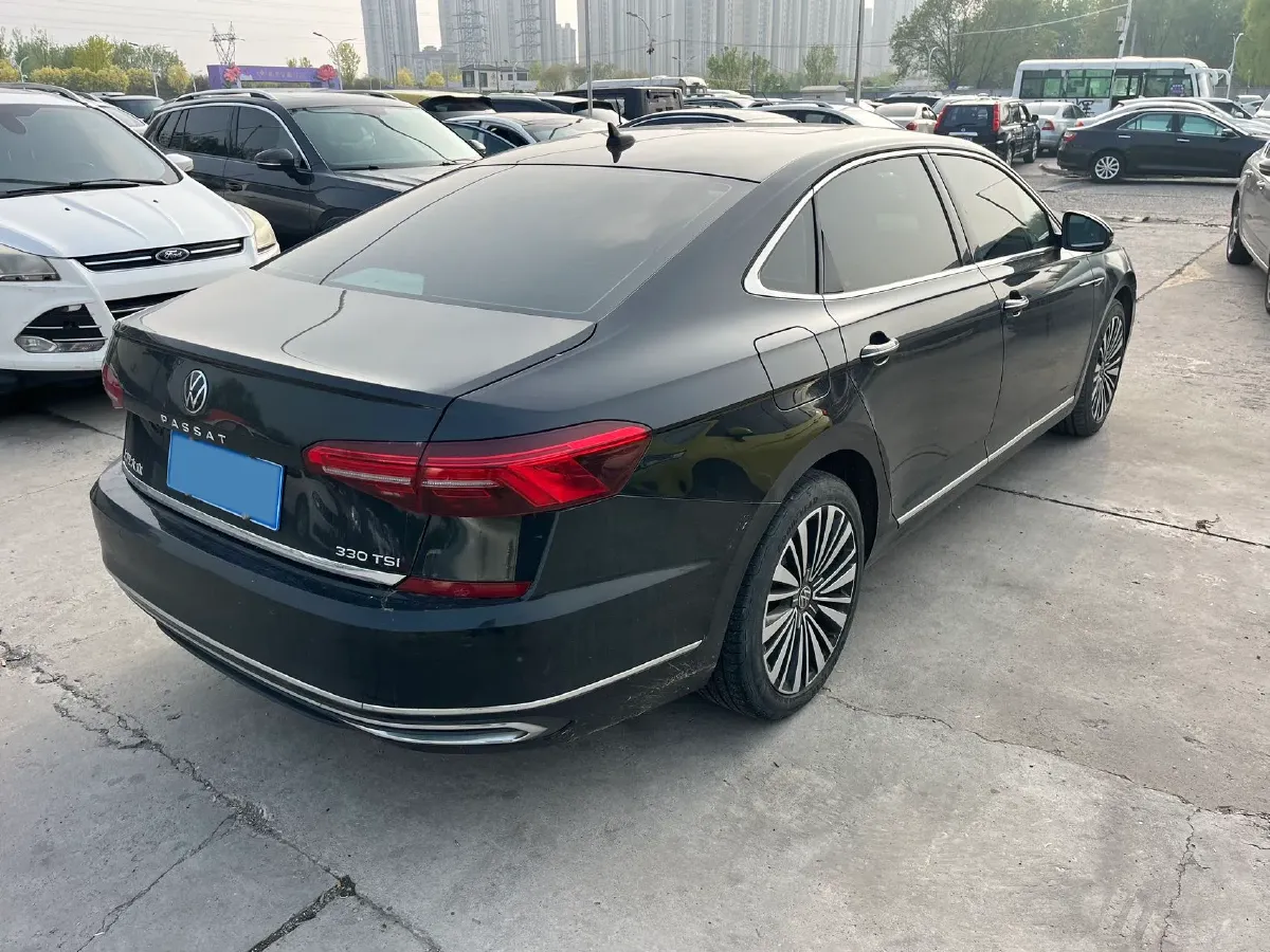 2021 Volkswagen Passat 2.0T 186HP L4 7DCT,autocango,china used car exporter,china ev exporter,chinese used car exporter,chinese used ev exporter