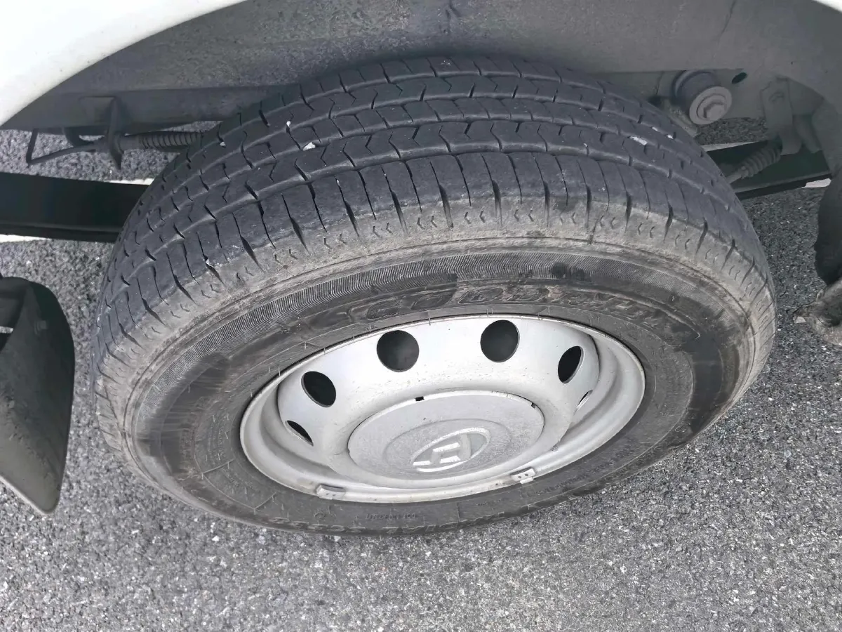 2019 MAXUS XinTu V80 2.0T 139HP L4 6MT,autocango,china used car exporter,china ev exporter,chinese used car exporter,chinese used ev exporter