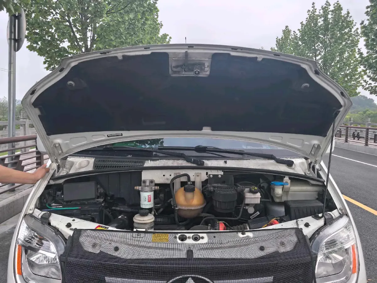 2019 MAXUS XinTu V80 2.0T 139HP L4 6MT,autocango,china used car exporter,china ev exporter,chinese used car exporter,chinese used ev exporter