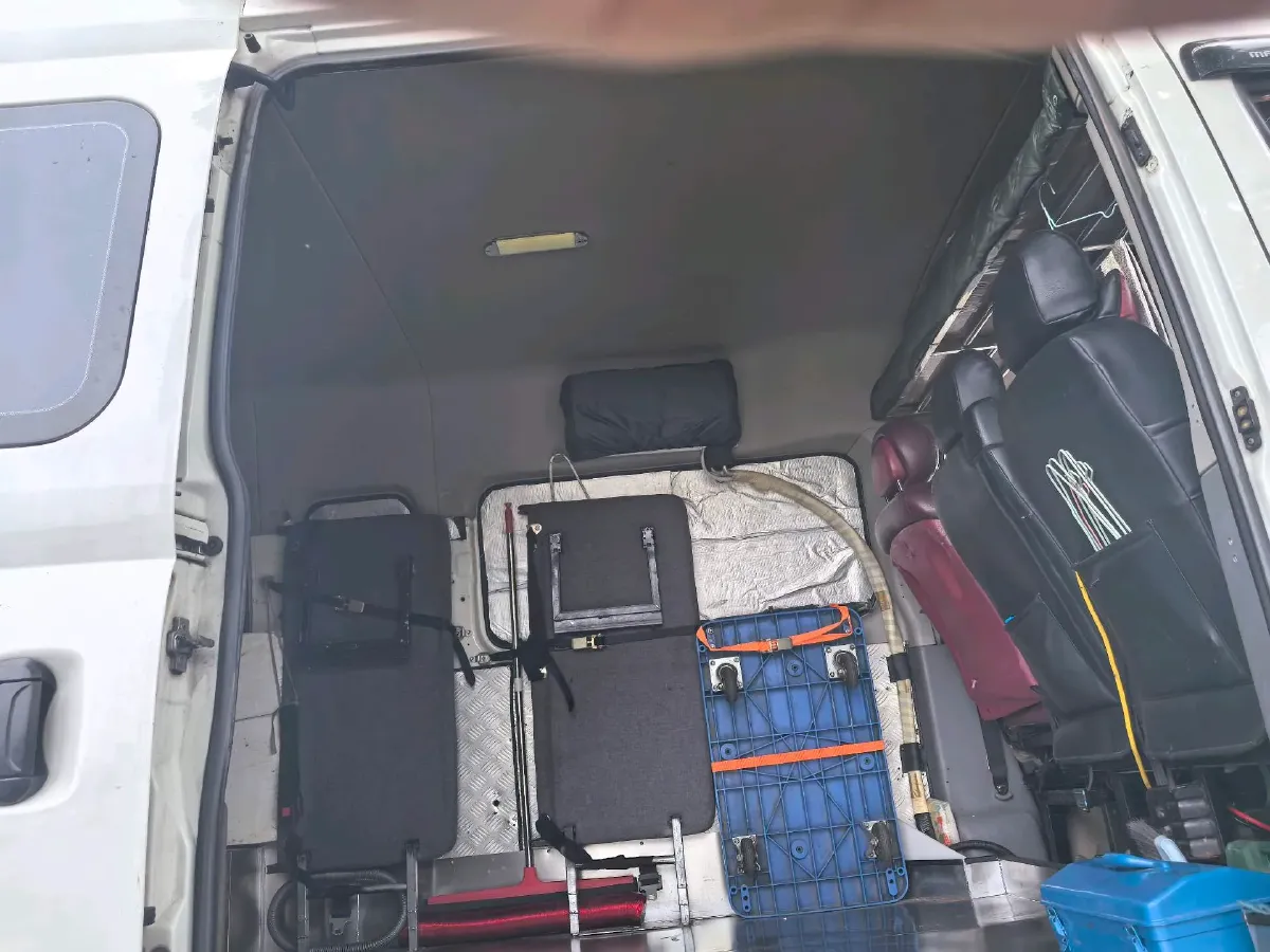 2019 MAXUS XinTu V80 2.0T 139HP L4 6MT,autocango,china used car exporter,china ev exporter,chinese used car exporter,chinese used ev exporter