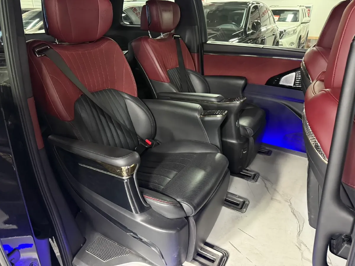 2024 GAC Trumpchi M8 2.0T 252HP L4 8AT,autocango,china used car exporter,china ev exporter,chinese used car exporter,chinese used ev exporter