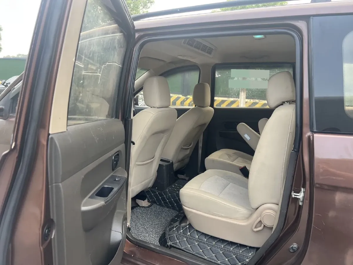 2016 WuLing HongGuang 1.5L 112HP L4 5MT,autocango,china used car exporter,china ev exporter,chinese used car exporter,chinese used ev exporter