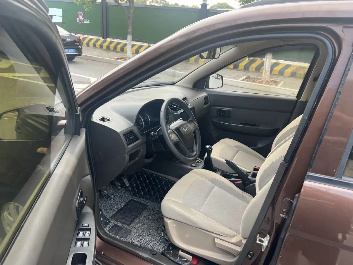 2016 WuLing HongGuang 1.5L 112HP L4 5MT,autocango,china used car exporter,china ev exporter,chinese used car exporter,chinese used ev exporter