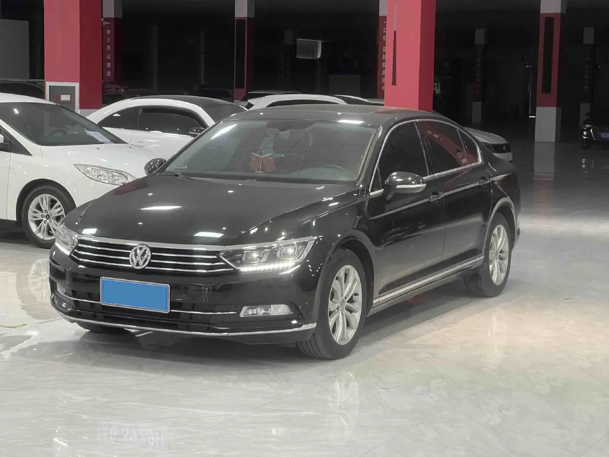 2018 Volkswagen Magotan 1.8T 180HP L4 7DCT,autocango,china used car exporter,china ev exporter,chinese used car exporter,chinese used ev exporter