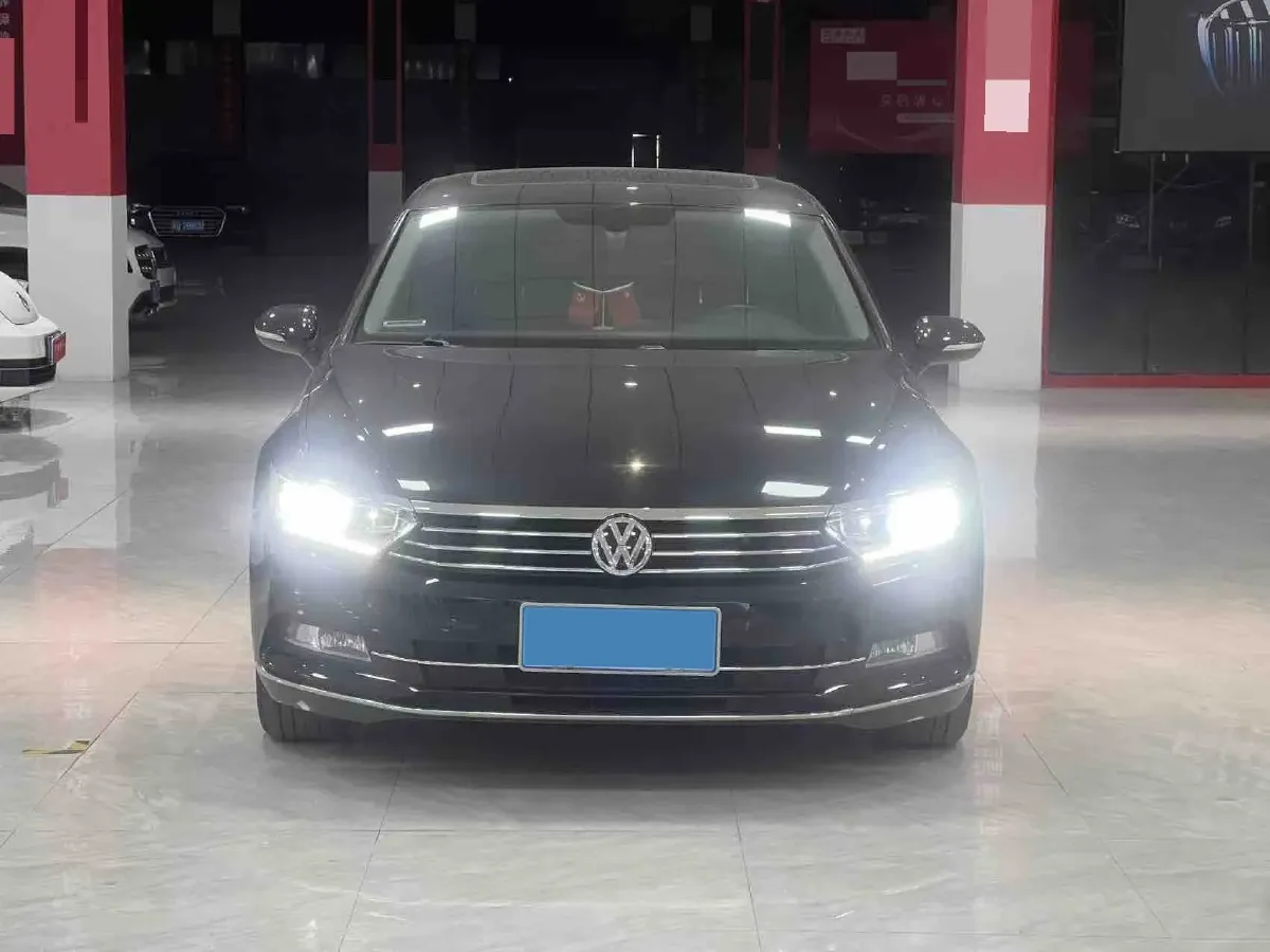 2018 Volkswagen Magotan 1.8T 180HP L4 7DCT,autocango,china used car exporter,china ev exporter,chinese used car exporter,chinese used ev exporter