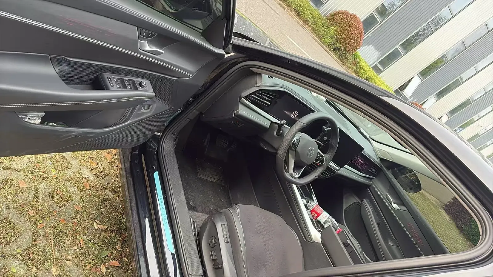 2025 Volkswagen Passat 1.5T 160HP L4 7DCT,autocango,china used car exporter,china ev exporter,chinese used car exporter,chinese used ev exporter