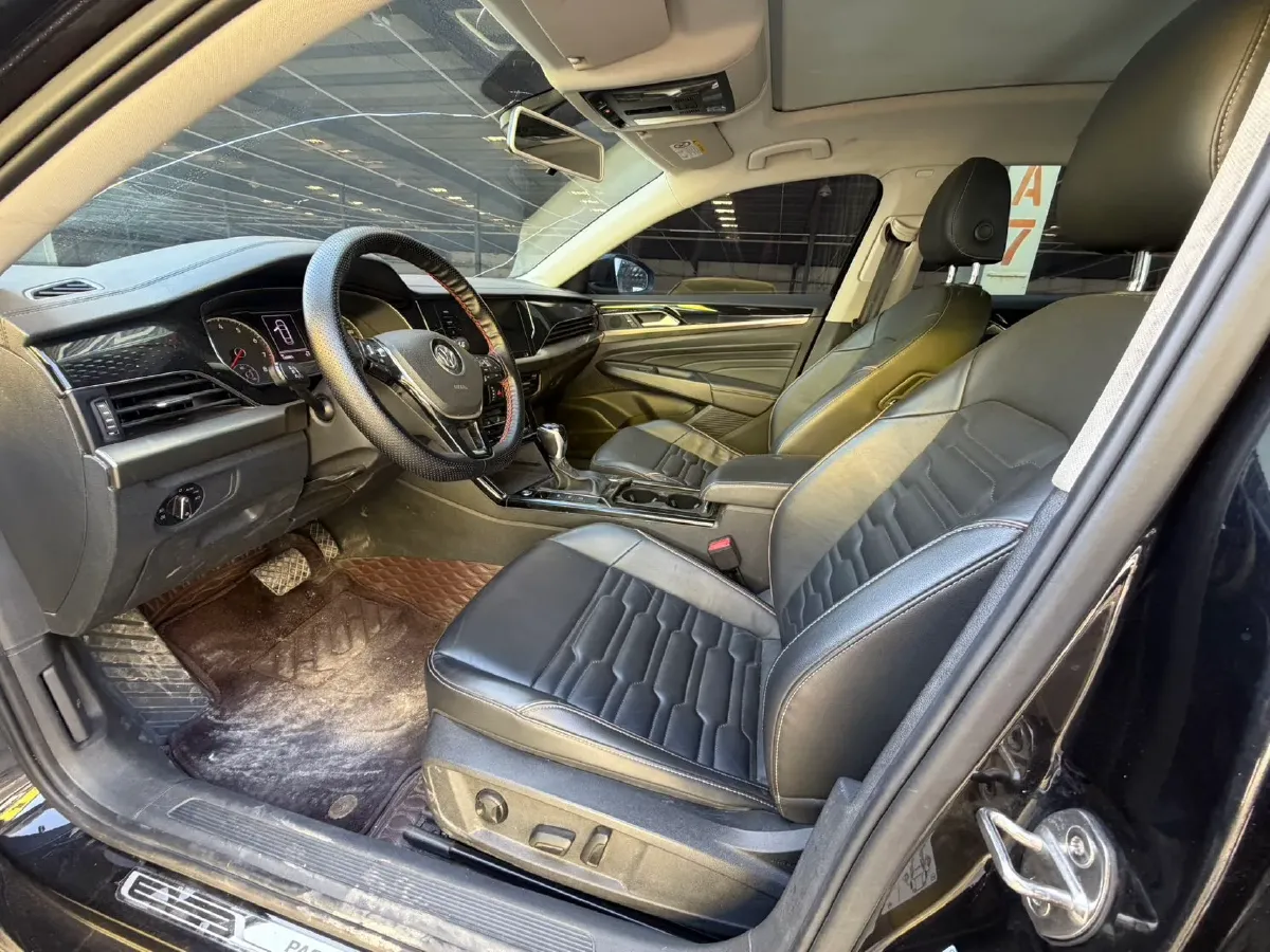 2020 Volkswagen Passat 2.0T 186HP L4 7DCT,autocango,china used car exporter,china ev exporter,chinese used car exporter,chinese used ev exporter