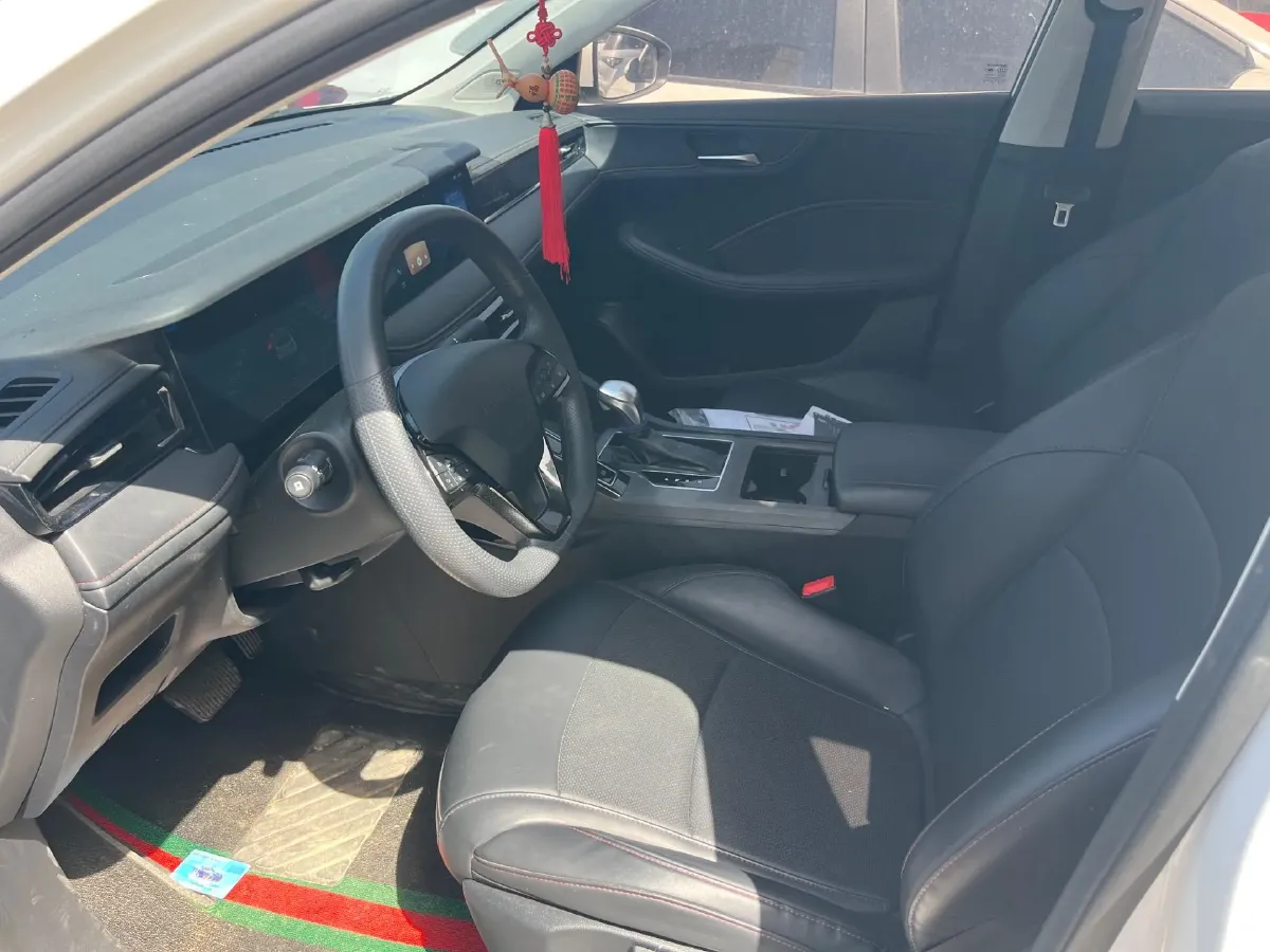 2026 Roewe i5 1.5L 129HP L4 CVT,autocango,china used car exporter,china ev exporter,chinese used car exporter,chinese used ev exporter