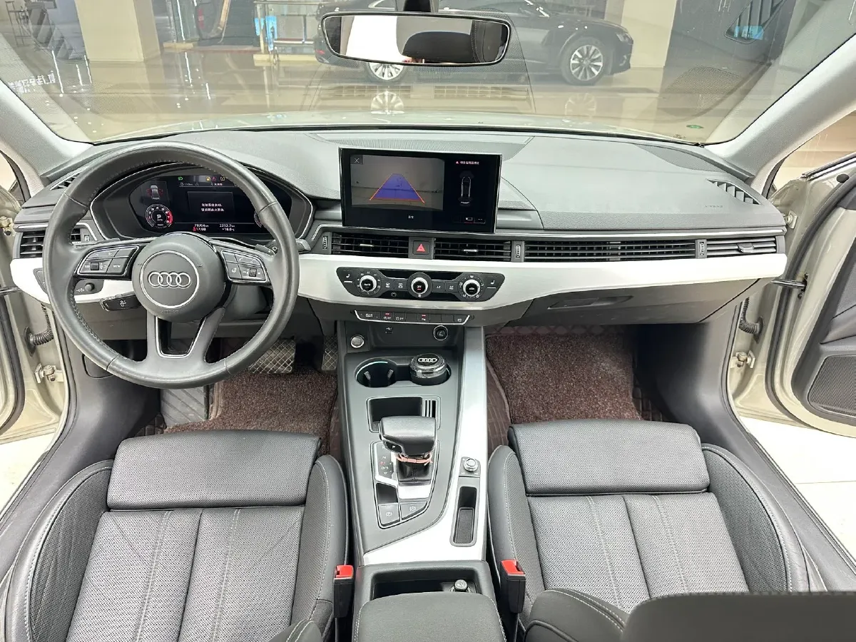 2021 Audi A4L 2.0T 190HP L4 7DCT,autocango,china used car exporter,china ev exporter,chinese used car exporter,chinese used ev exporter