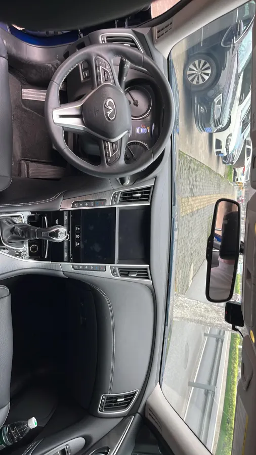 2018 Jeep Grand Commander 2.0T 265HP L4 9AT,autocango,china used car exporter,china ev exporter,chinese used car exporter,chinese used ev exporter