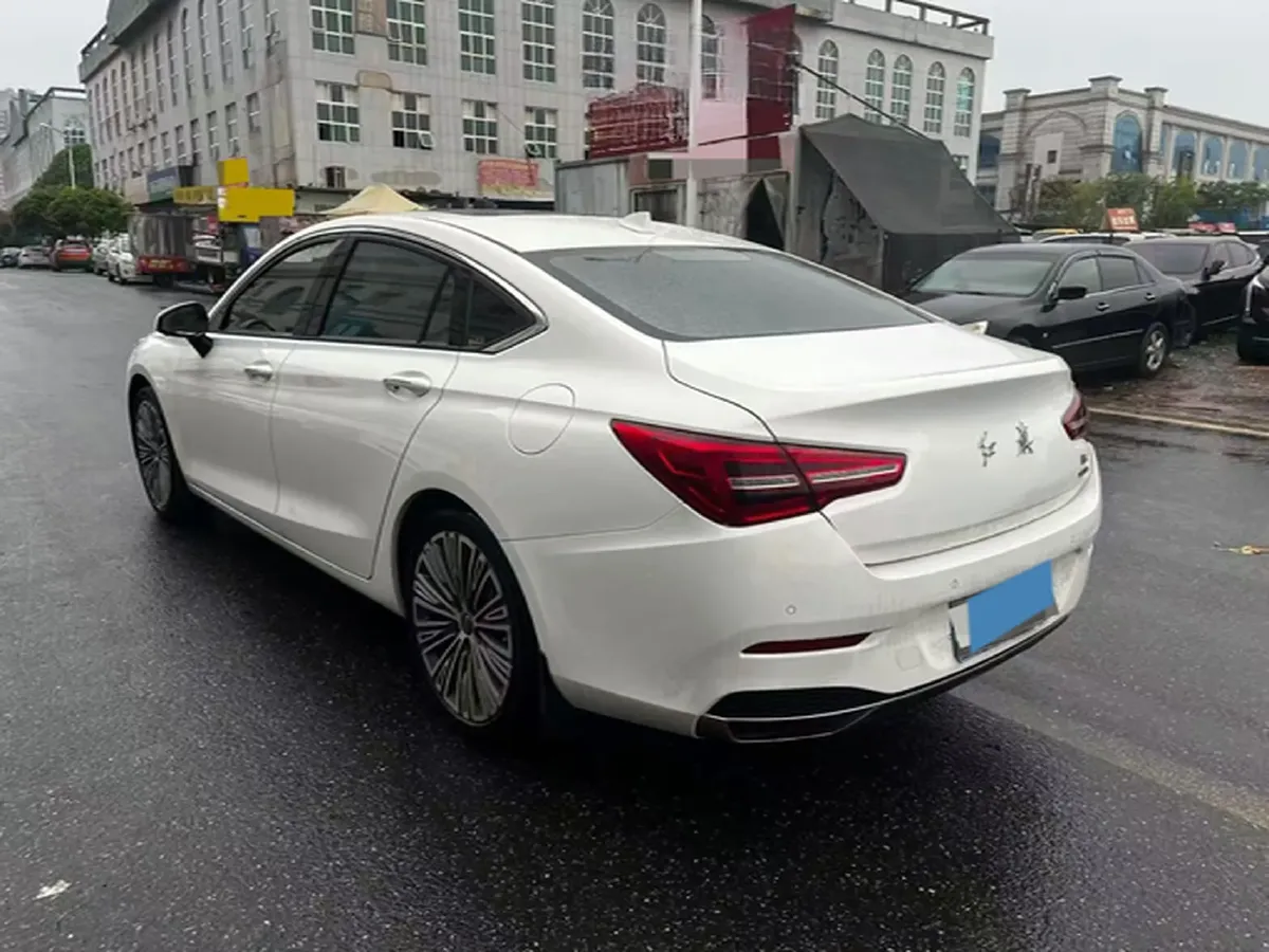 2022 HongQi H5 1.8T 197HP L4 6AT,autocango,china used car exporter,china ev exporter,chinese used car exporter,chinese used ev exporter