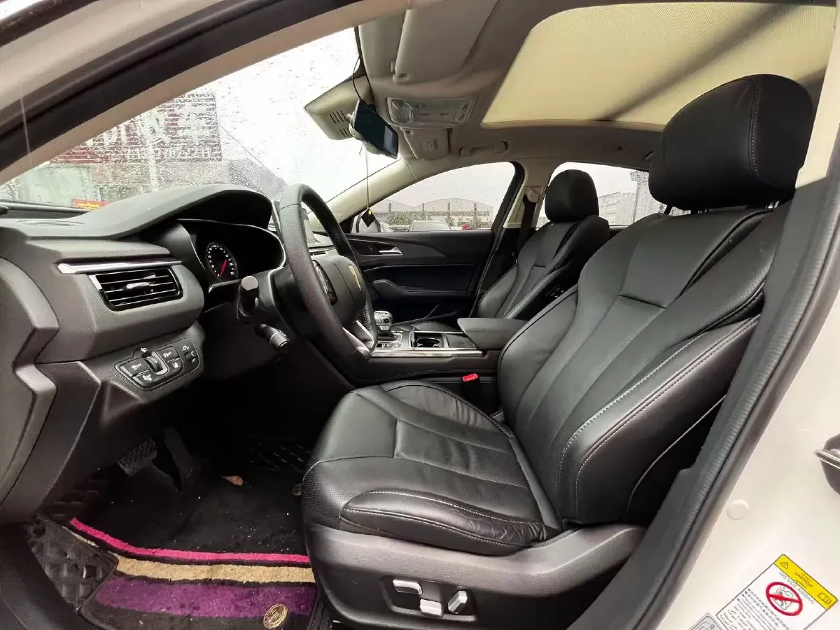 2022 HongQi H5 1.8T 197HP L4 6AT,autocango,china used car exporter,china ev exporter,chinese used car exporter,chinese used ev exporter