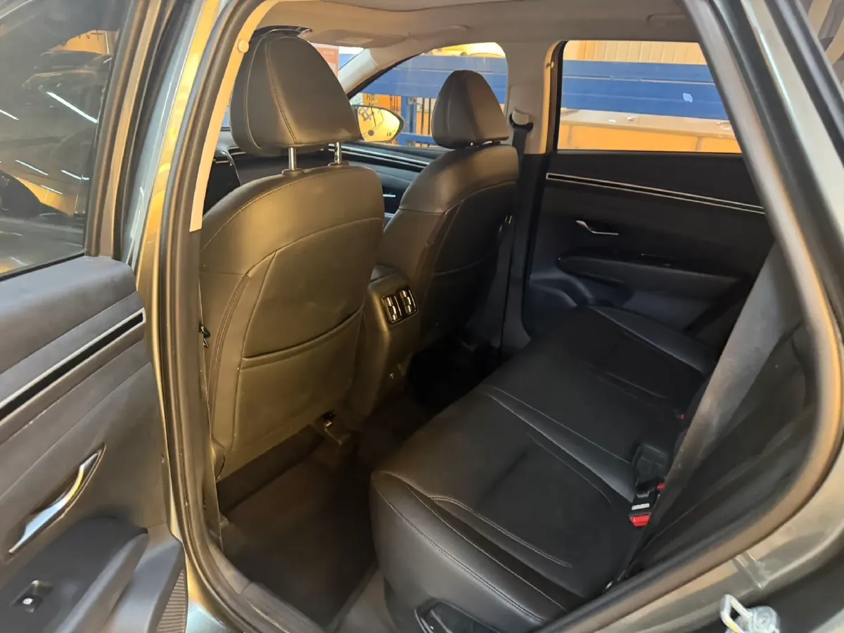 2021 Hyundai Tucson 1.5T 200HP L4 7DCT,autocango,china used car exporter,china ev exporter,chinese used car exporter,chinese used ev exporter