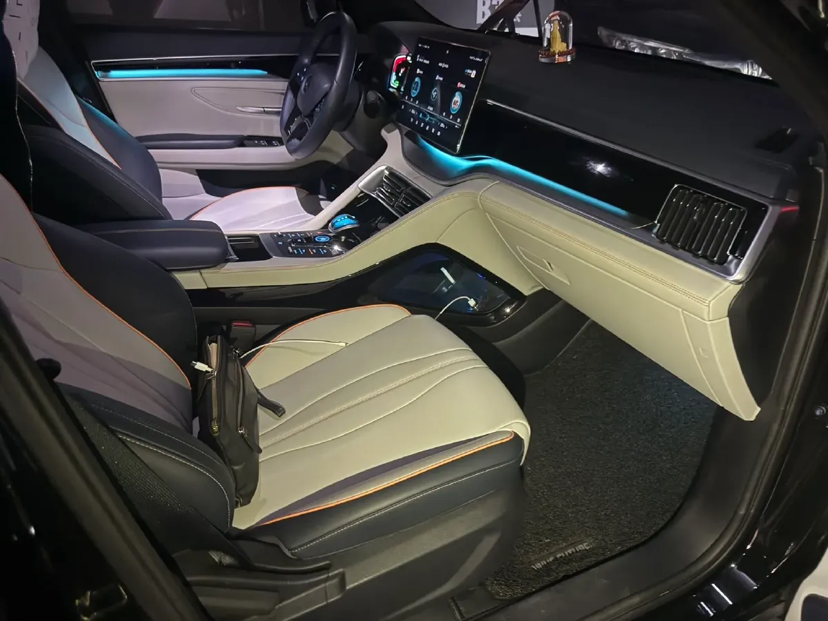 2021 Geely JiaJi 1.5T 177HP L3 7DCT PHEV 11.3KWH,autocango,china used car exporter,china ev exporter,chinese used car exporter,chinese used ev exporter