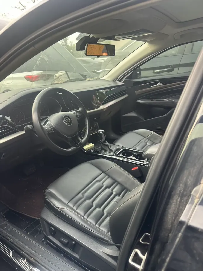 2021 Volkswagen Passat 2.0T 186HP L4 7DCT,autocango,china used car exporter,china ev exporter,chinese used car exporter,chinese used ev exporter