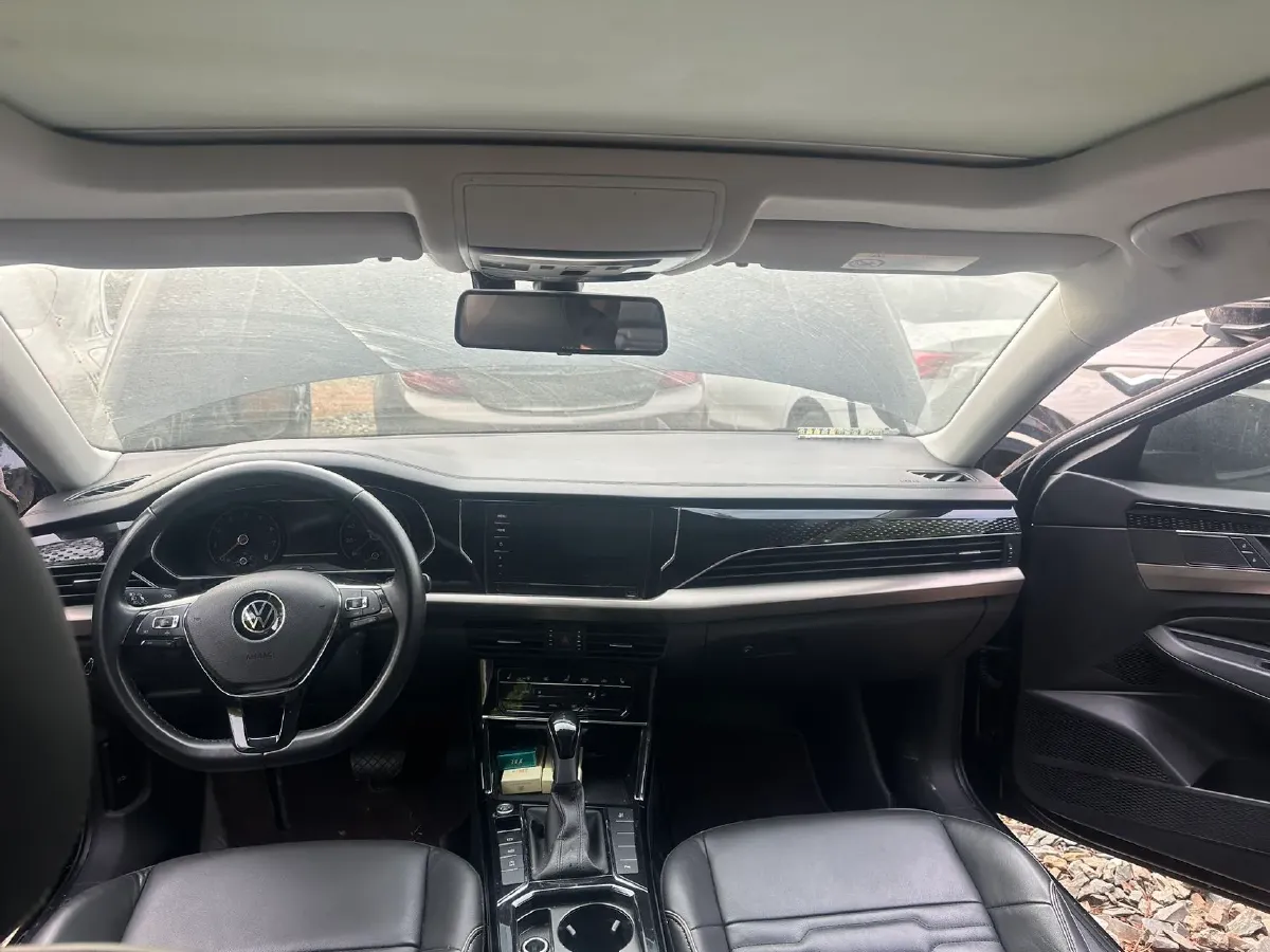 2021 Volkswagen Passat 2.0T 186HP L4 7DCT,autocango,china used car exporter,china ev exporter,chinese used car exporter,chinese used ev exporter