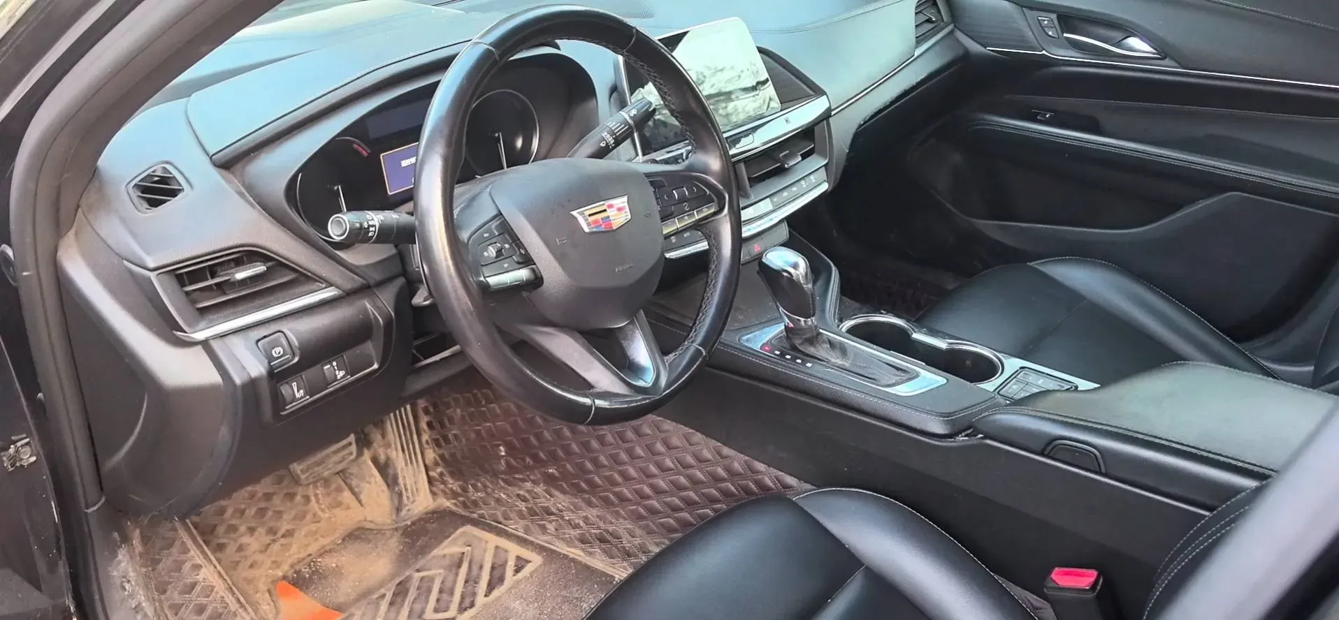 2021 Cadillac CT4 2.0T 237HP L4 8AT,autocango,china used car exporter,china ev exporter,chinese used car exporter,chinese used ev exporter