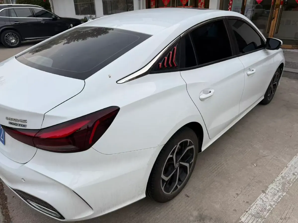2025 MG 5 1.5T 181HP L4 7DCT,autocango,china used car exporter,china ev exporter,chinese used car exporter,chinese used ev exporter