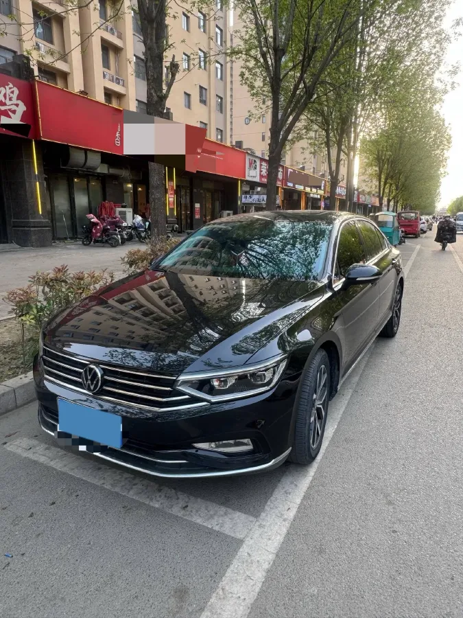 2023 Volkswagen Magotan 2.0T 186HP L4 7DCT,autocango,china used car exporter,china ev exporter,chinese used car exporter,chinese used ev exporter
